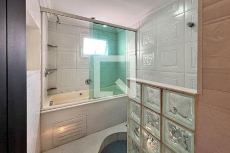 Apartamento para alugar com 126m², 3 quartos e 2 vagas Apartamento para alugar com 126m², 3 quartos e 2 vagasBanheiro da Suíte