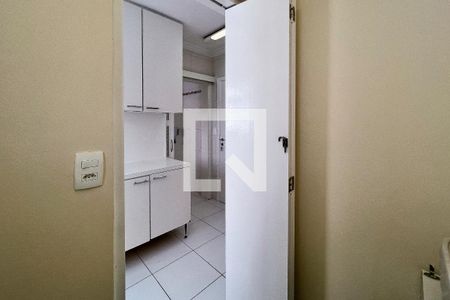 Apartamento para alugar com 126m², 3 quartos e 2 vagas Apartamento para alugar com 126m², 3 quartos e 2 vagasQuarto de Serviço
