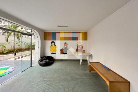 Apartamento para alugar com 126m², 3 quartos e 2 vagas Apartamento para alugar com 126m², 3 quartos e 2 vagasÁrea comum - Brinquedoteca