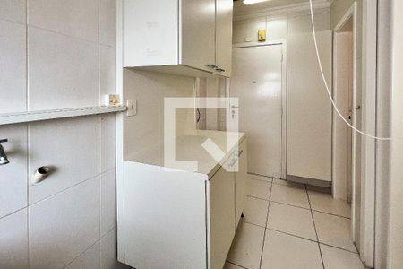 Apartamento para alugar com 126m², 3 quartos e 2 vagas Apartamento para alugar com 126m², 3 quartos e 2 vagasÁrea de Serviço