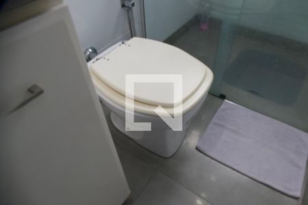 Apartamento à venda com 298m², 4 quartos e 2 vagas Apartamento à venda com 298m², 4 quartos e 2 vagasBanheiro social