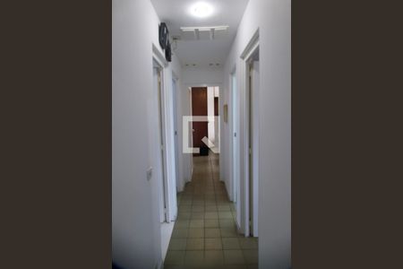 Apartamento à venda com 298m², 4 quartos e 2 vagas Apartamento à venda com 298m², 4 quartos e 2 vagasCorredor