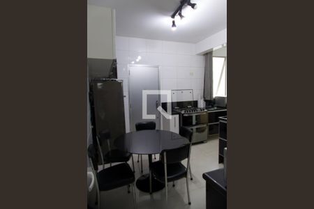 Apartamento à venda com 298m², 4 quartos e 2 vagas Apartamento à venda com 298m², 4 quartos e 2 vagasCozinha