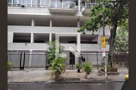 Apartamento à venda com 298m², 4 quartos e 2 vagas Apartamento à venda com 298m², 4 quartos e 2 vagasPortaria