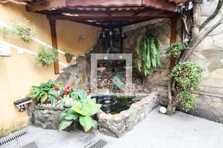 Casa à venda com 590m², 5 quartos e 5 vagas Casa à venda com 590m², 5 quartos e 5 vagasDetalhe