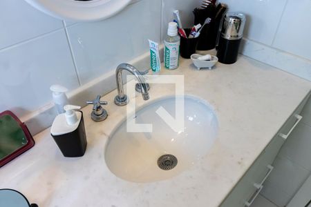 Apartamento à venda com 213m², 2 quartos e 3 vagasBanheiro 2 da Suíte 2