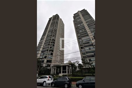 Apartamento à venda com 213m², 2 quartos e 3 vagas Apartamento à venda com 213m², 2 quartos e 3 vagasFachada