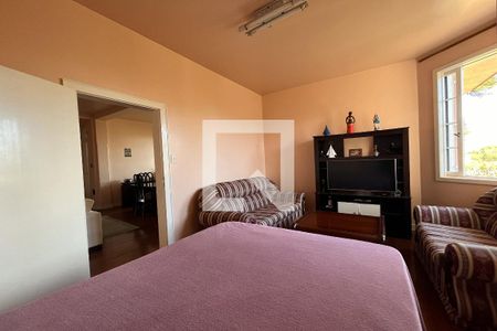 Casa à venda com 1950m², 4 quartos e 5 vagasQuarto 4