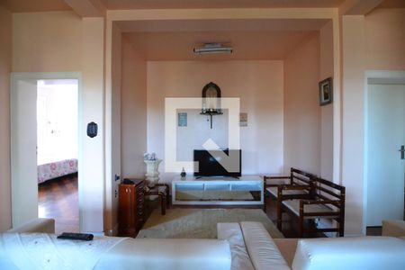 Sala de casa à venda com 4 quartos, 1950m² em Cristal, Porto Alegre