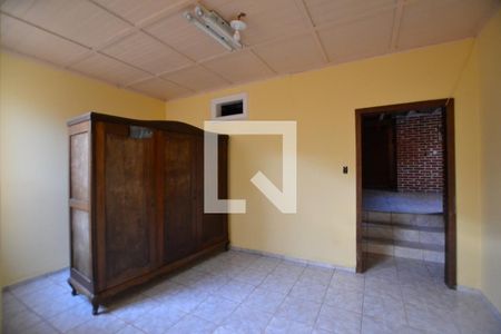 Casa à venda com 1950m², 4 quartos e 5 vagasPorão