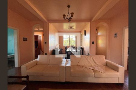 Sala de casa à venda com 4 quartos, 1950m² em Cristal, Porto Alegre