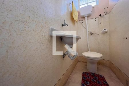 Casa à venda com 1950m², 4 quartos e 5 vagasLavabo