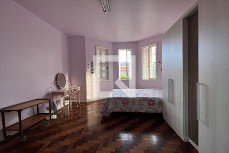 Casa à venda com 1950m², 4 quartos e 5 vagasQuarto 1