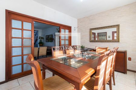 Sala de casa de condomínio para alugar com 5 quartos, 340m² em Espírito Santo, Porto Alegre