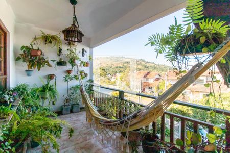 Casa de condomínio para alugar com 340m², 5 quartos e 2 vagasVaranda