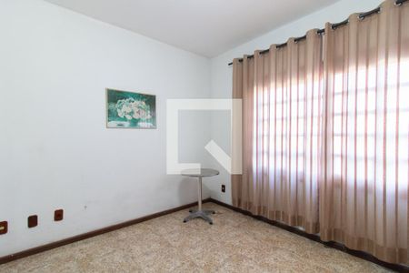 Casa de condomínio para alugar com 340m², 5 quartos e 2 vagasQuarto 1