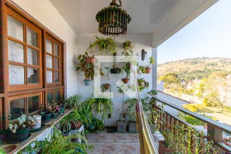 Casa de condomínio para alugar com 340m², 5 quartos e 2 vagasVaranda