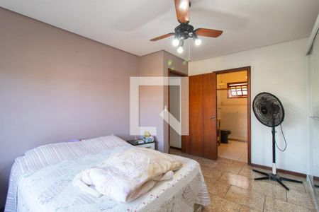 Casa de condomínio para alugar com 340m², 5 quartos e 2 vagasQuarto 2