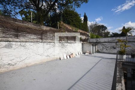 Casa para alugar com 295m², 5 quartos e 5 vagas Casa para alugar com 295m², 5 quartos e 5 vagasTerraço