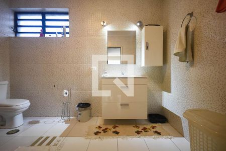 Casa para alugar com 295m², 5 quartos e 5 vagas Casa para alugar com 295m², 5 quartos e 5 vagasBanheiro