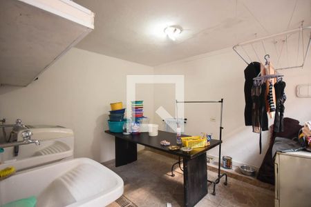 Casa para alugar com 295m², 5 quartos e 5 vagas Casa para alugar com 295m², 5 quartos e 5 vagasÁrea de serviço