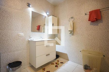 Casa para alugar com 295m², 5 quartos e 5 vagas Casa para alugar com 295m², 5 quartos e 5 vagasBanheiro