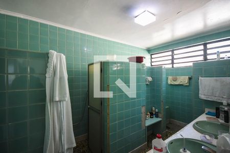 Casa para alugar com 295m², 5 quartos e 5 vagas Casa para alugar com 295m², 5 quartos e 5 vagasBanheiro suíte 2