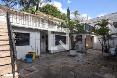 Casa para alugar com 295m², 5 quartos e 5 vagas Casa para alugar com 295m², 5 quartos e 5 vagasQuintal