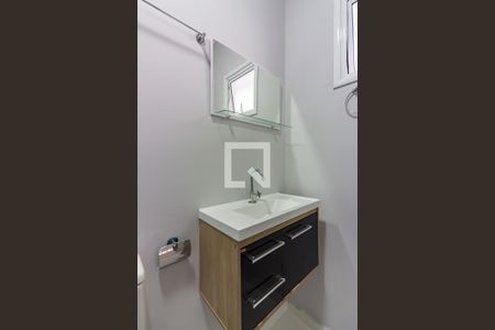 Banheiro de casa para alugar com 1 quarto, 28m² em Aliança, Osasco