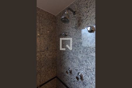 Apartamento à venda com 225m², 4 quartos e 4 vagasBanheiro da Suíte 3