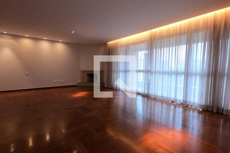 Apartamento à venda com 225m², 4 quartos e 4 vagasSala