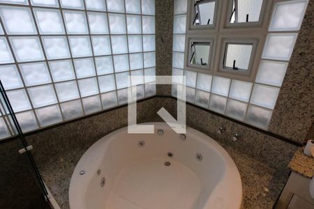 Apartamento à venda com 225m², 4 quartos e 4 vagasBanheiro da Suíte 4