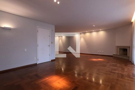 Apartamento à venda com 225m², 4 quartos e 4 vagasSala