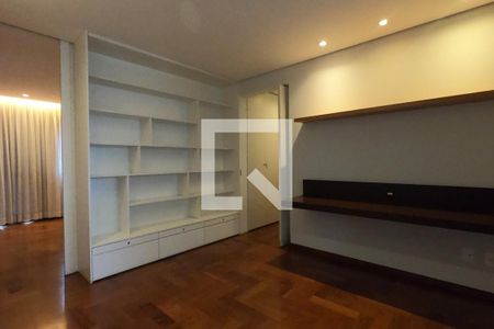 Apartamento à venda com 225m², 4 quartos e 4 vagasSala