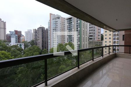 Apartamento à venda com 225m², 4 quartos e 4 vagasVaranda da Sala