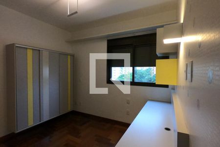Apartamento à venda com 225m², 4 quartos e 4 vagas Suíte 2