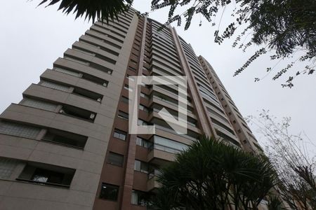 Apartamento à venda com 225m², 4 quartos e 4 vagasFachada