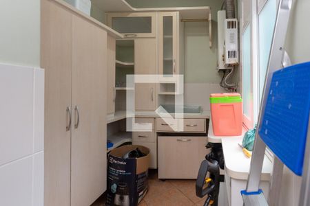 Casa à venda com 340m², 2 quartos e 6 vagas Casa à venda com 340m², 2 quartos e 6 vagasÁrea de Serviço