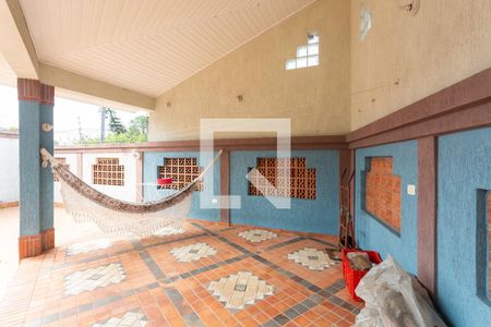 Casa à venda com 340m², 2 quartos e 6 vagas Casa à venda com 340m², 2 quartos e 6 vagasQuintal