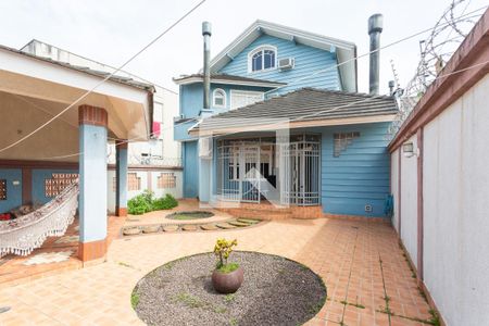 Casa à venda com 340m², 2 quartos e 6 vagas Casa à venda com 340m², 2 quartos e 6 vagasQuintal