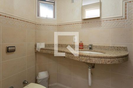 Casa à venda com 340m², 2 quartos e 6 vagas Casa à venda com 340m², 2 quartos e 6 vagasBanheiro de serviço