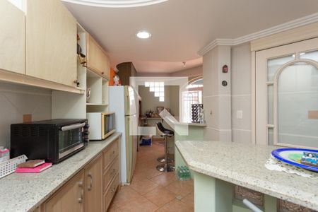 Casa à venda com 340m², 2 quartos e 6 vagas Casa à venda com 340m², 2 quartos e 6 vagasCozinha