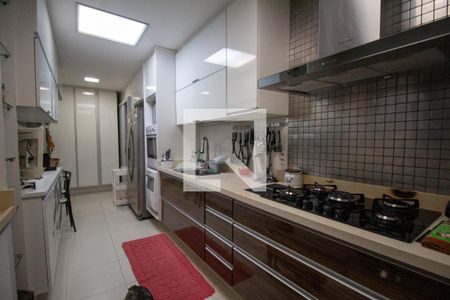 Apartamento à venda com 189m², 3 quartos e 3 vagasCozinha e Área de Serviço