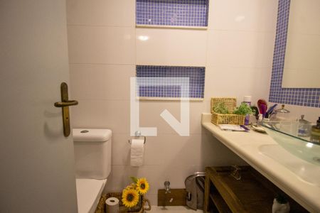 Apartamento à venda com 189m², 3 quartos e 3 vagasBanheiro da Suíte 1