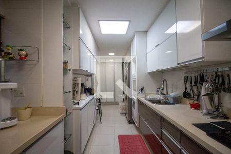 Apartamento à venda com 189m², 3 quartos e 3 vagasCozinha e Área de Serviço