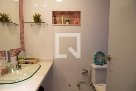 Apartamento à venda com 189m², 3 quartos e 3 vagasBanheiro da Suíte 3