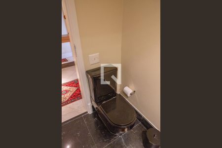 Apartamento à venda com 438m², 4 quartos e 5 vagas Apartamento à venda com 438m², 4 quartos e 5 vagasLavabo