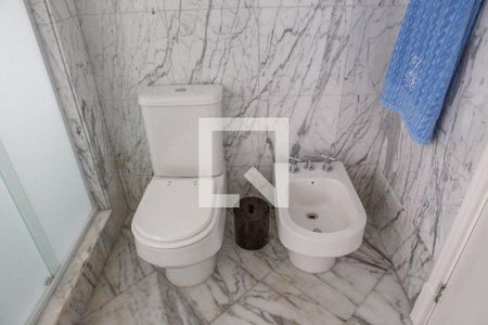 Apartamento à venda com 438m², 4 quartos e 5 vagas Apartamento à venda com 438m², 4 quartos e 5 vagasSuíte 1