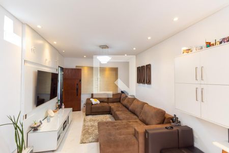 Casa à venda com 155m², 3 quartos e 4 vagasSala