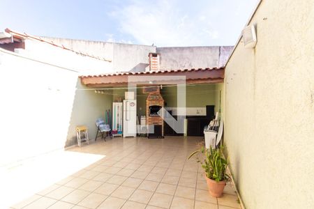Casa à venda com 155m², 3 quartos e 4 vagasQuintal